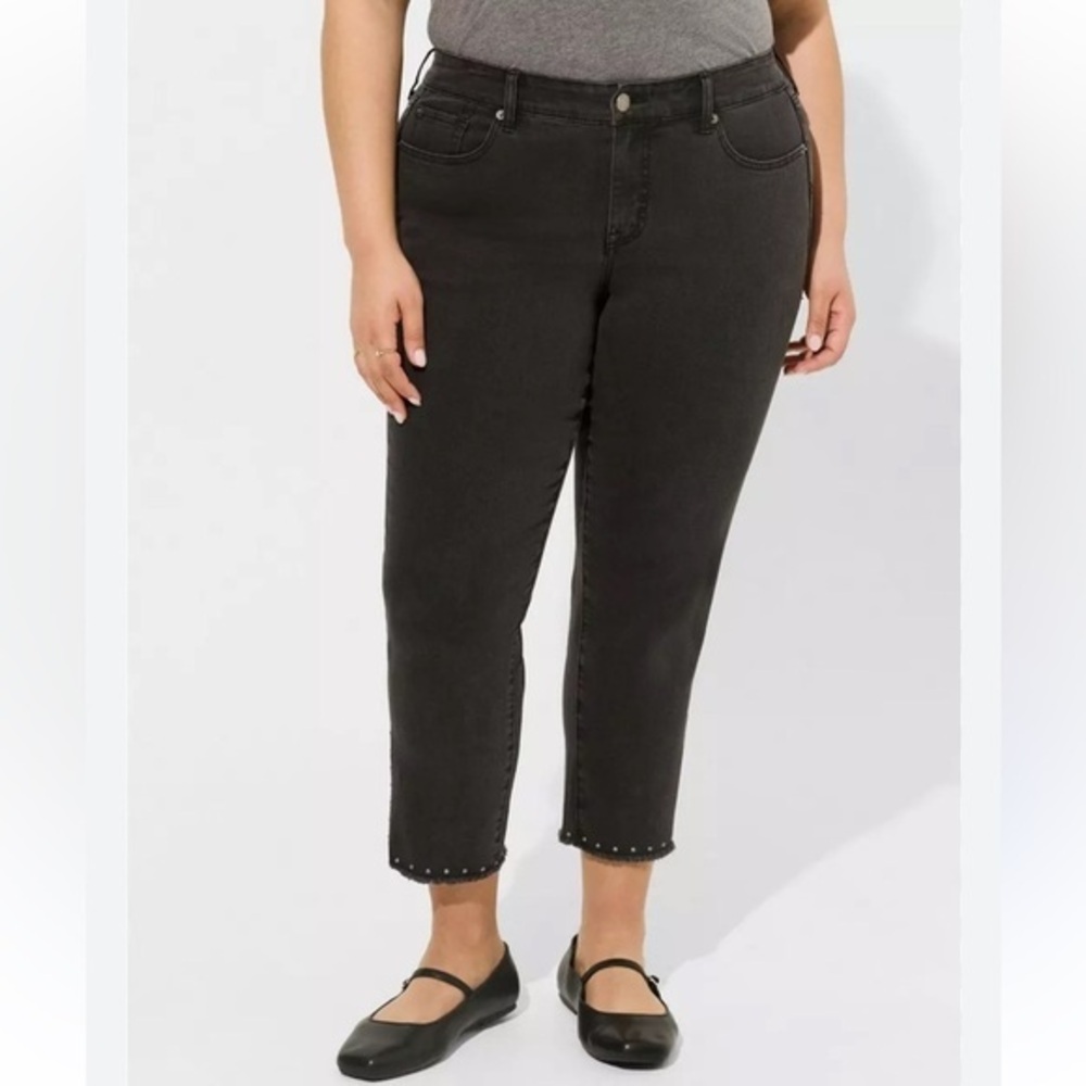 Torrid Black Ankle Cropped vintage stretchy black wash Jeans Sleek Fit